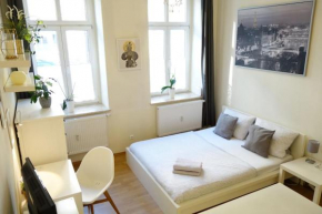 Cosy Apt nearby station Neustadt in It-district